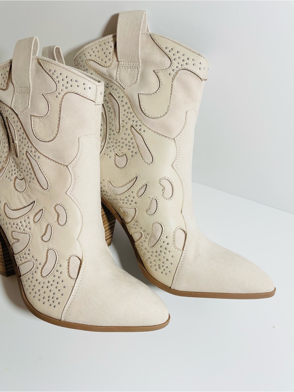 CARLOS SANTANA Cream Western Ankle Boots with Stud Detail - Picture 6 of 15